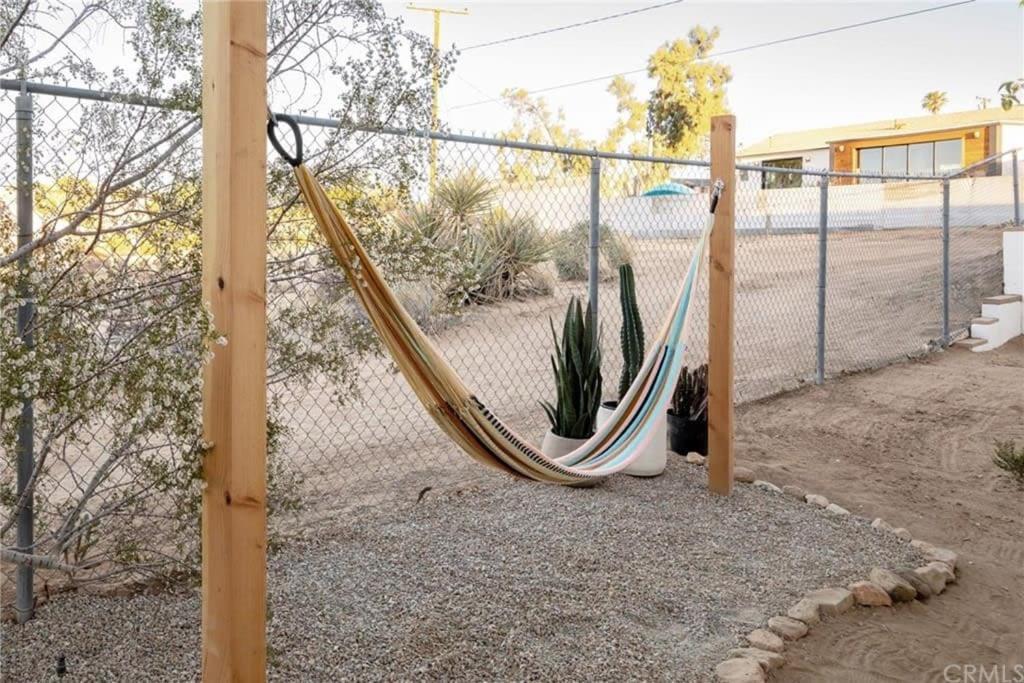 Joshua Tree - Le Tout Petit W Hot Tub Kültér fotó