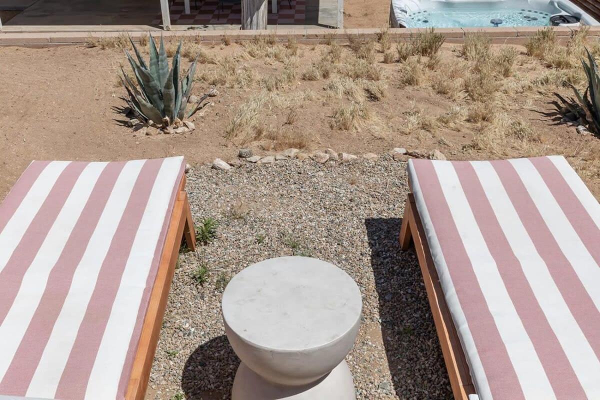 Joshua Tree - Le Tout Petit W Hot Tub Kültér fotó